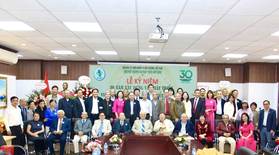 [-]30[-]năm[-]h&igrave;nh[-]th&agrave;nh[-]v&agrave;[-]ph&aacute;t[-]triển[-]của[-]Viện[-]M&ocirc;i[-]trường[-]v&agrave;[-]Ph&aacute;t[-]triển[-]bền[-]vững